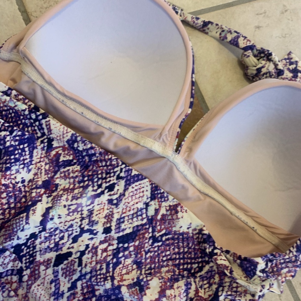 NWOT! Calvin Klein Halter OnePiece Swimsuit - Picture 4 of 10
